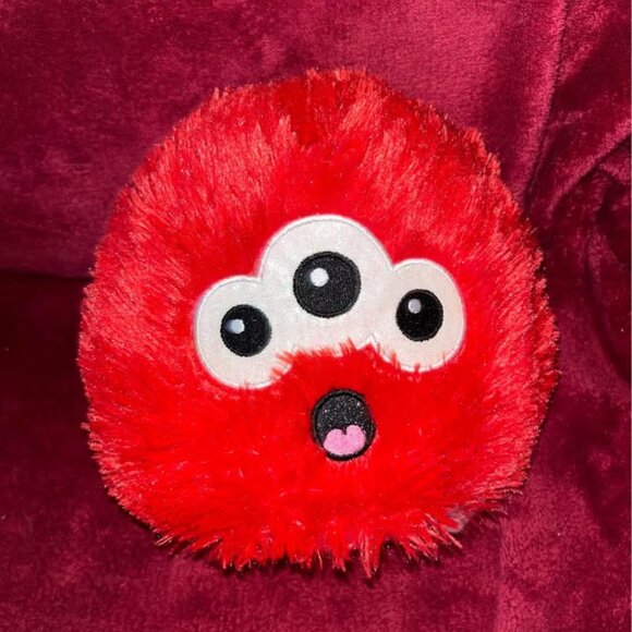 Pair of Monster Plushies - Picture 3 of 8